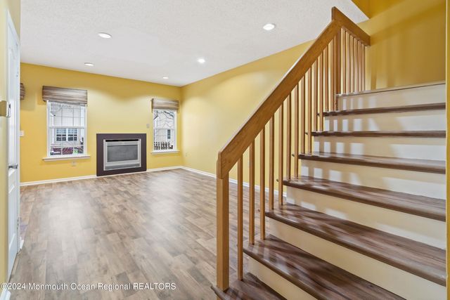 707 Hatchery Court, Freehold, NJ 07728