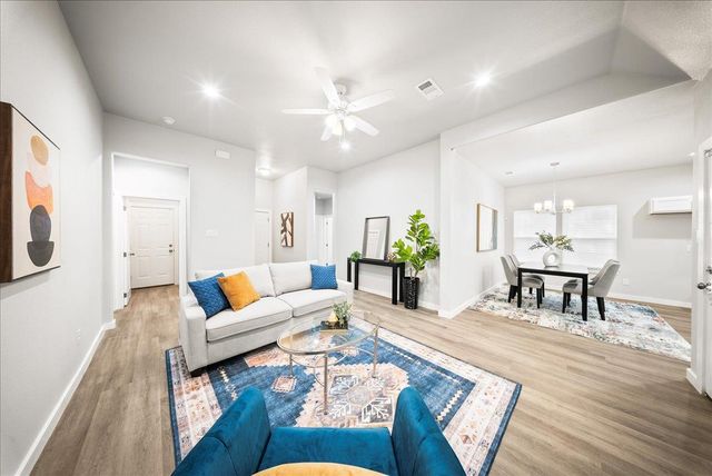 1624 E Collin ST, Corsicana, TX 75110