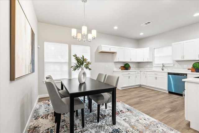 1624 E Collin ST, Corsicana, TX 75110