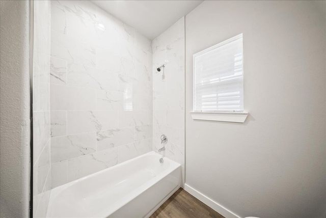 1624 E Collin ST, Corsicana, TX 75110