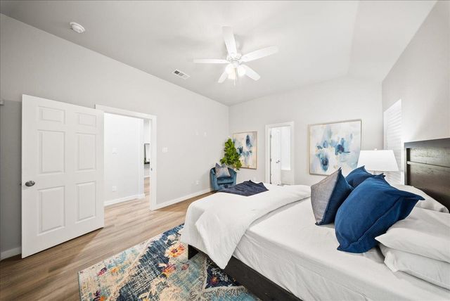 1624 E Collin ST, Corsicana, TX 75110