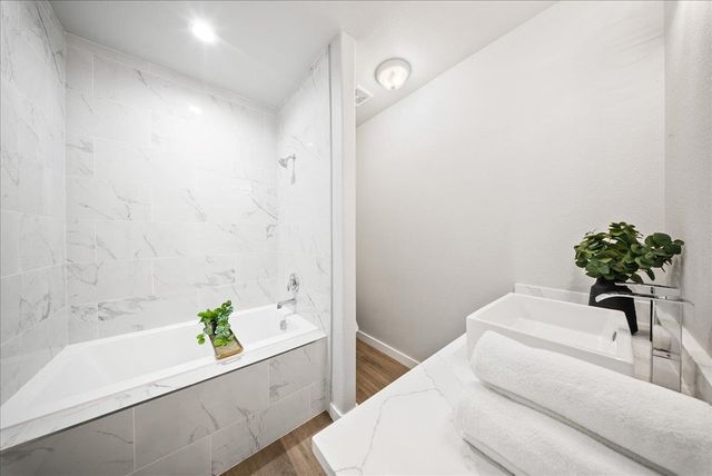 1624 E Collin ST, Corsicana, TX 75110