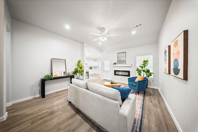 1624 E Collin ST, Corsicana, TX 75110