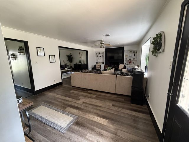 18510 Point Lookout Drive, Houston, TX 77058