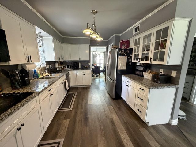 18510 Point Lookout Drive, Houston, TX 77058