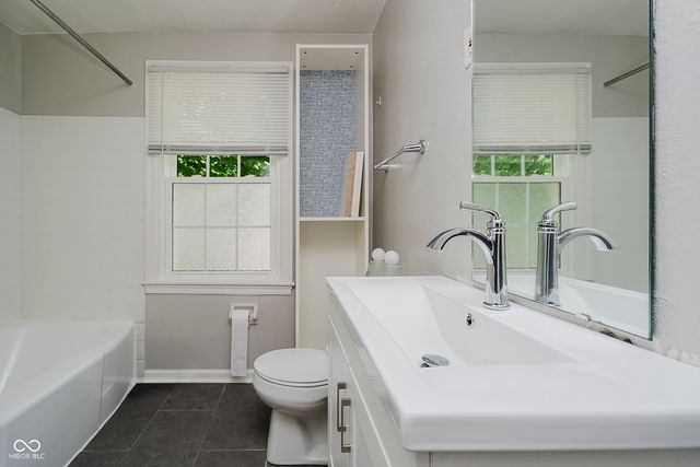 4702 Rookwood Avenue, Indianapolis, IN 46208