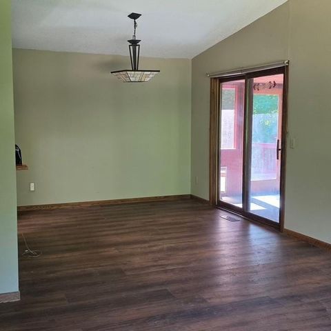 28957 Linden Avenue, Lindstrom, MN 55045