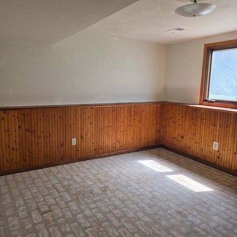 28957 Linden Avenue, Lindstrom, MN 55045