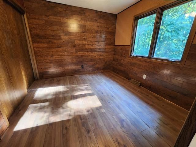 28957 Linden Avenue, Lindstrom, MN 55045