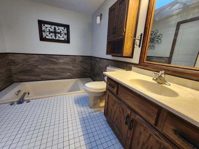 28957 Linden Avenue, Lindstrom, MN 55045