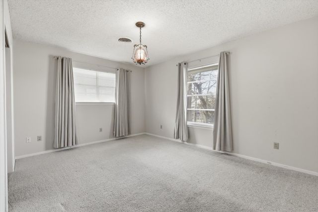 412 N Cummings Drive, Alvarado, TX 76009