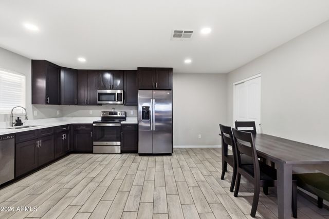 1732 E WOOD Street, Phoenix, AZ 85040
