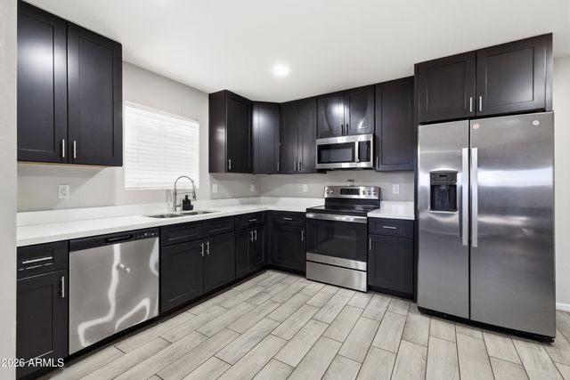 1732 E WOOD Street, Phoenix, AZ 85040