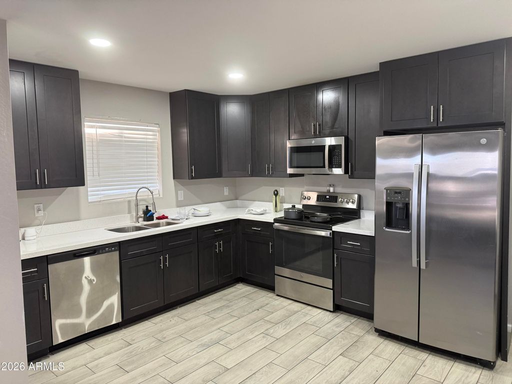 1732 E WOOD Street, Phoenix, AZ 85040 — photo 3