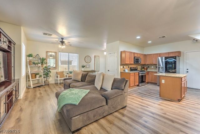 731 EASTER LILY Place, Henderson, NV 89011