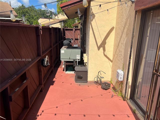 6631 SW 137th Ct 5C, Miami, FL 33183