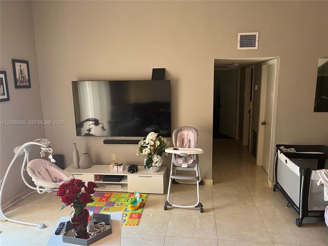 6631 SW 137th Ct 5C, Miami, FL 33183