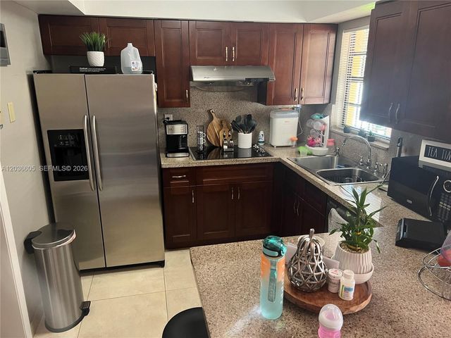 6631 SW 137th Ct 5C, Miami, FL 33183