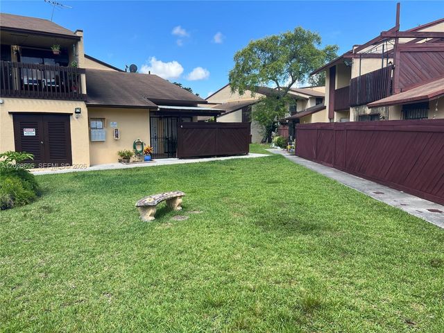 6631 SW 137th Ct 5C, Miami, FL 33183