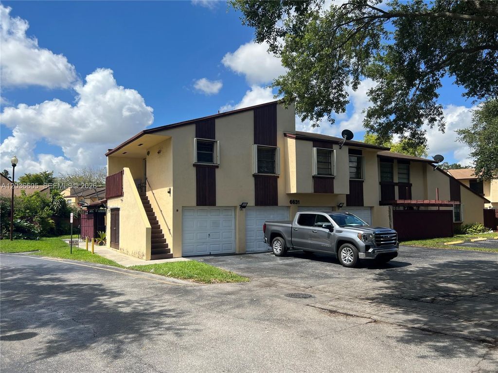 6631 SW 137th Ct 5C, Miami, FL 33183