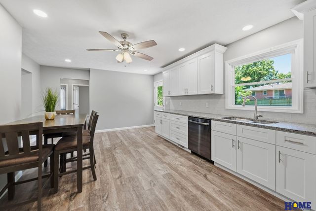 6701 Adams Street, Lincoln, NE 68507