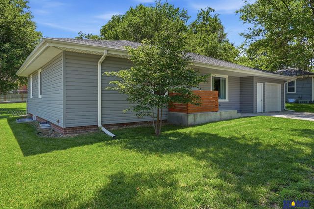 6701 Adams Street, Lincoln, NE 68507