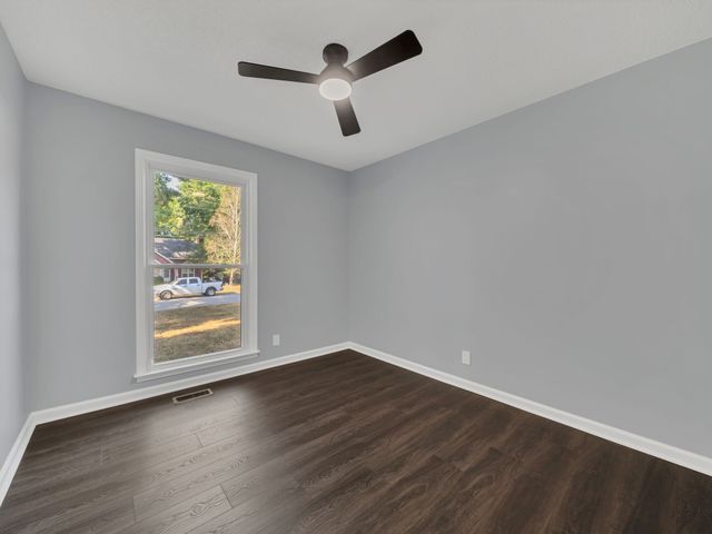 1778 Broadripple Dr, Clarksville, TN 37042