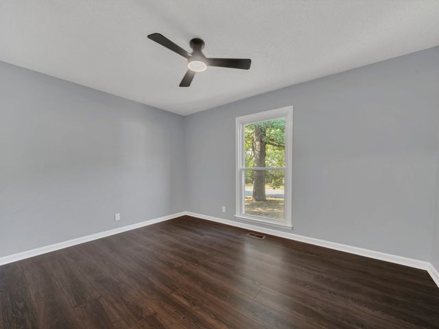 1778 Broadripple Dr, Clarksville, TN 37042