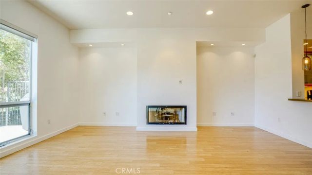 4705 Whitsett 106, Studio City, CA 91604