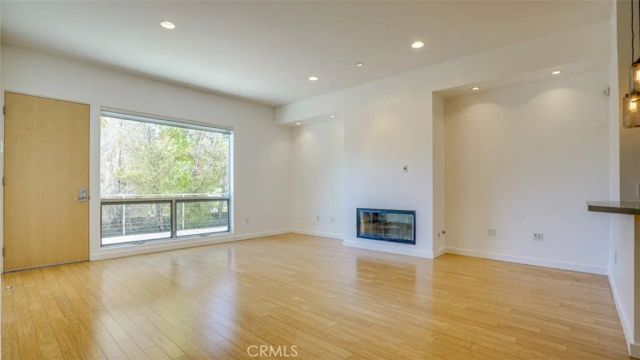 4705 Whitsett 106, Studio City, CA 91604