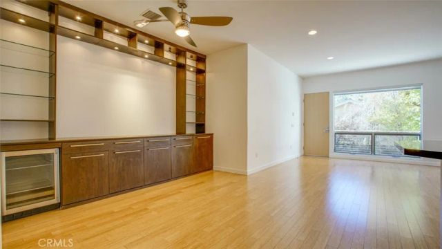 4705 Whitsett 106, Studio City, CA 91604