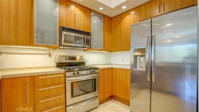 4705 Whitsett 106, Studio City, CA 91604