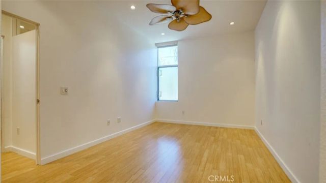 4705 Whitsett 106, Studio City, CA 91604