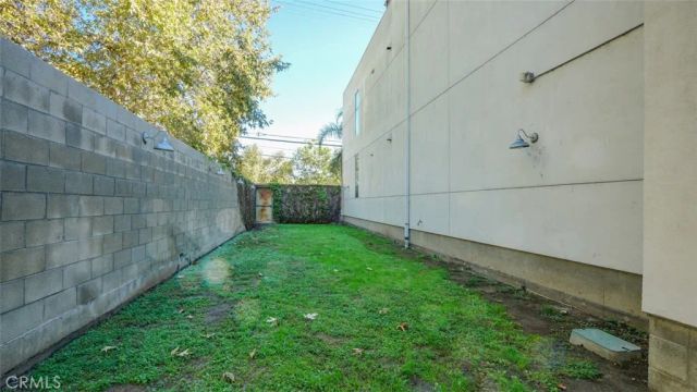 4705 Whitsett 106, Studio City, CA 91604