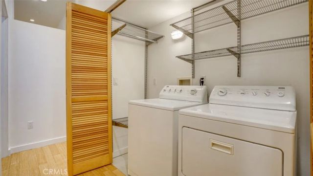 4705 Whitsett 106, Studio City, CA 91604