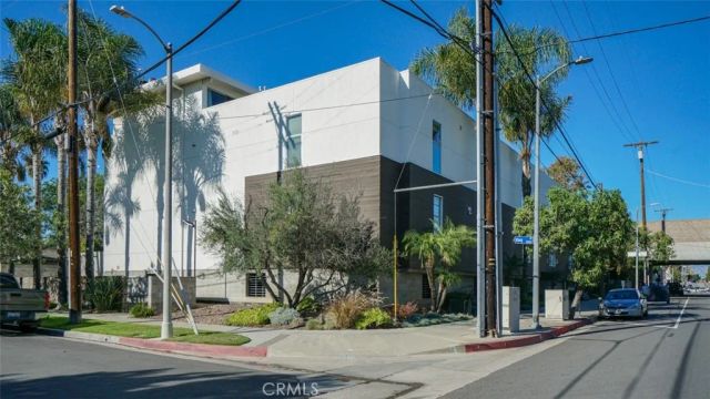 4705 Whitsett 106, Studio City, CA 91604
