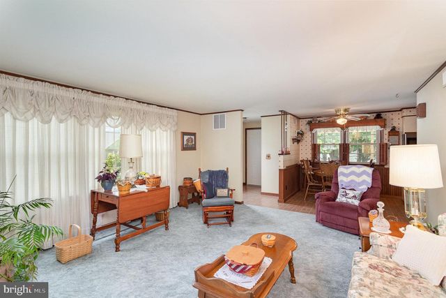 112 SANFORD AVE, Hanover, PA 17331