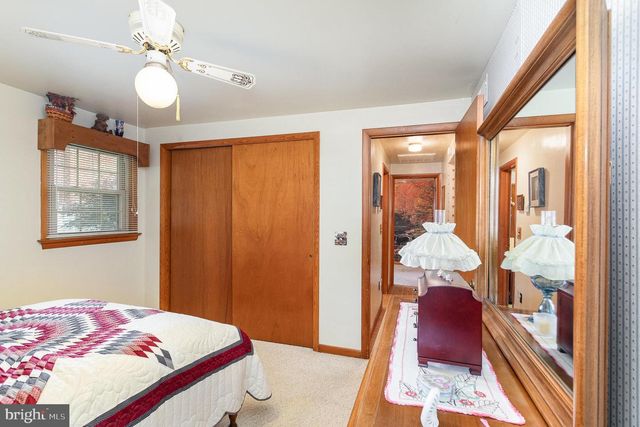 112 SANFORD AVE, Hanover, PA 17331