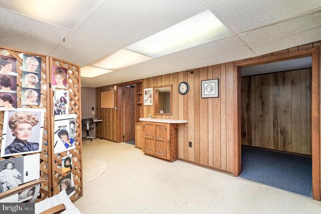 112 SANFORD AVE, Hanover, PA 17331