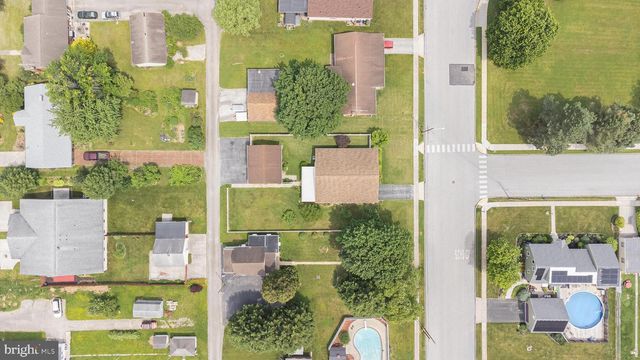 112 SANFORD AVE, Hanover, PA 17331