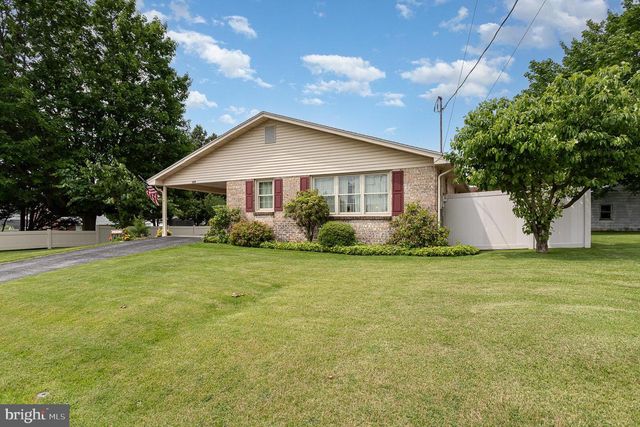 112 SANFORD AVE, Hanover, PA 17331