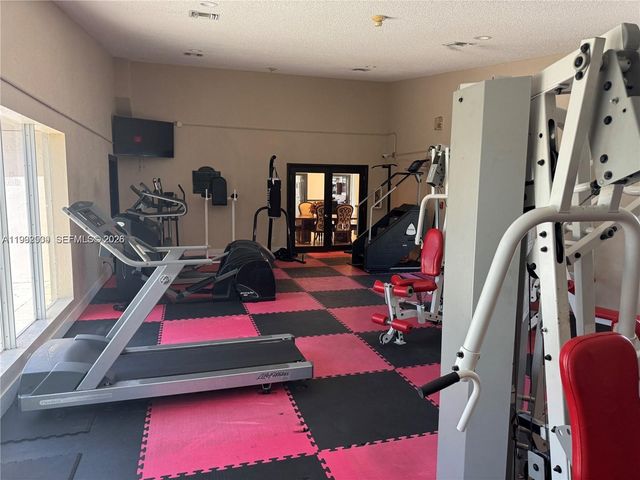 6155 NW 186th St 207, Hialeah, FL 33015