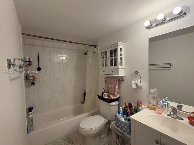 6155 NW 186th St 207, Hialeah, FL 33015