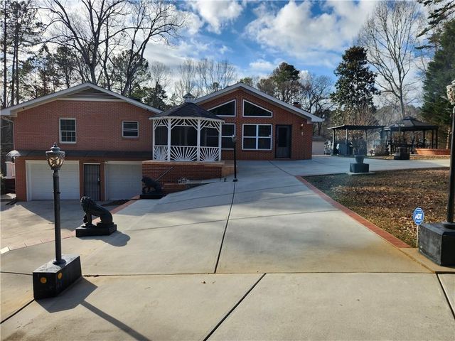 2959 Pine Hill Drive NW, Kennesaw, GA 30144