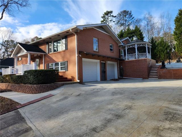 2959 Pine Hill Drive NW, Kennesaw, GA 30144
