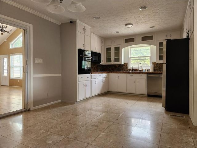 2959 Pine Hill Drive NW, Kennesaw, GA 30144