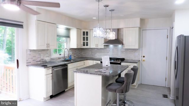 100 BLACKPOWDER LN, Fort Washington, MD 20744
