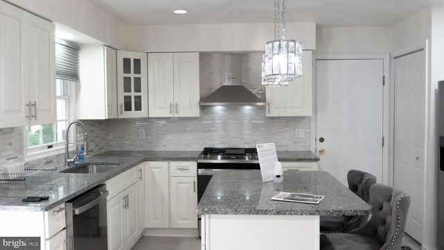 100 BLACKPOWDER LN, Fort Washington, MD 20744