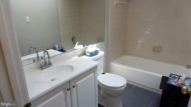 100 BLACKPOWDER LN, Fort Washington, MD 20744