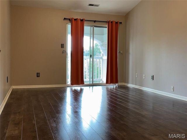 1935 Marine Terrace Drive J, Maryland Heights, MO 63146